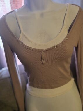 Neutral Ribbed Long-Sleeve Snap-Front Crop Top